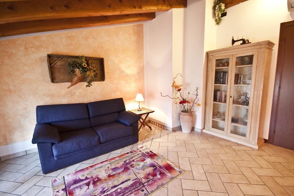 Casale Manzoni Apartment เวโรนา ภายนอก รูปภาพ